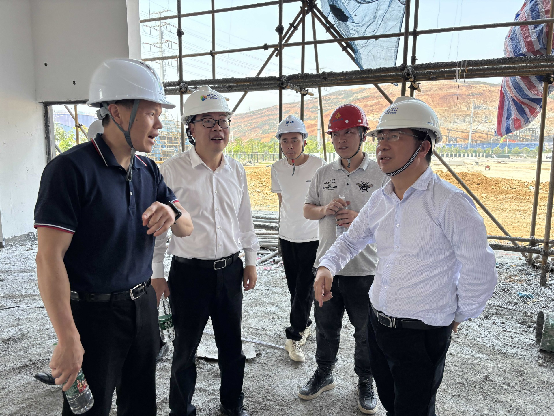 市交投集團領(lǐng)導深入市交投項目開展五一節(jié)前安全檢查，賴海瀾拍攝2_new.jpg